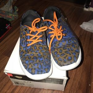 Prelow unique vans!!! Athletic style